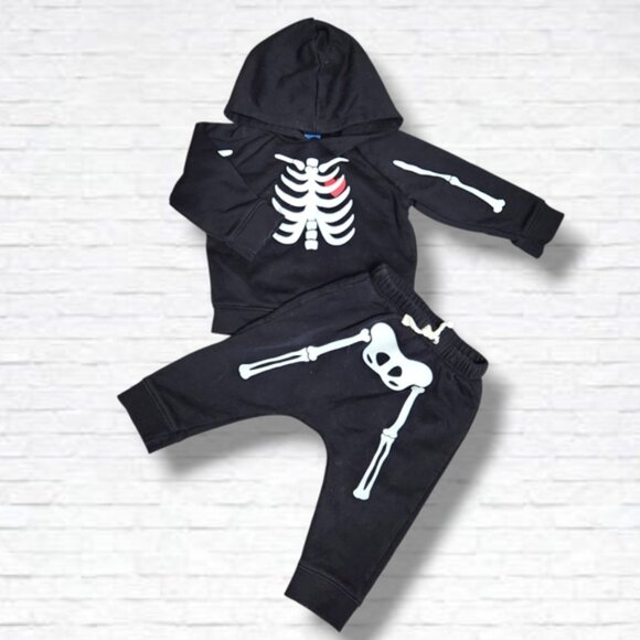 Old Navy Baby Skeleton Black 2 Piece Hoodie Sweatsuit Size 6-12 M - Picture 1 of 7